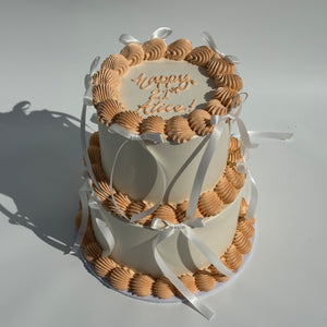 Frilly ROUND Retro Cake