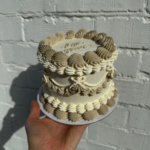 OTT Frilly ROUND Cake