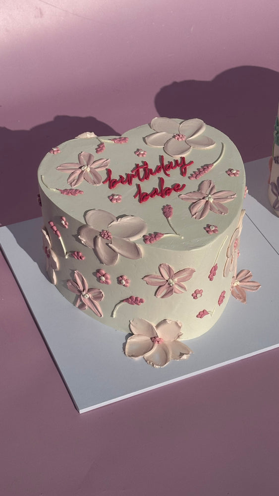 Hand-Piped Floral Cake