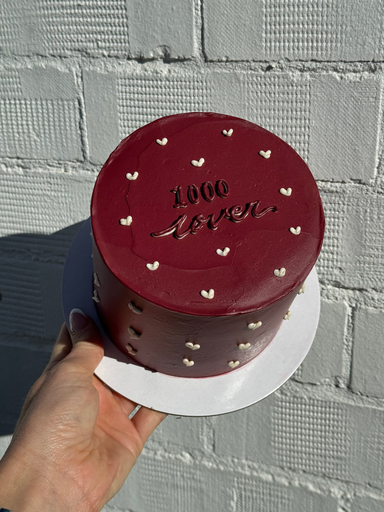 Hand-Piped Loveheart Cake