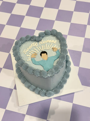 Piped Artwork Retro Cake