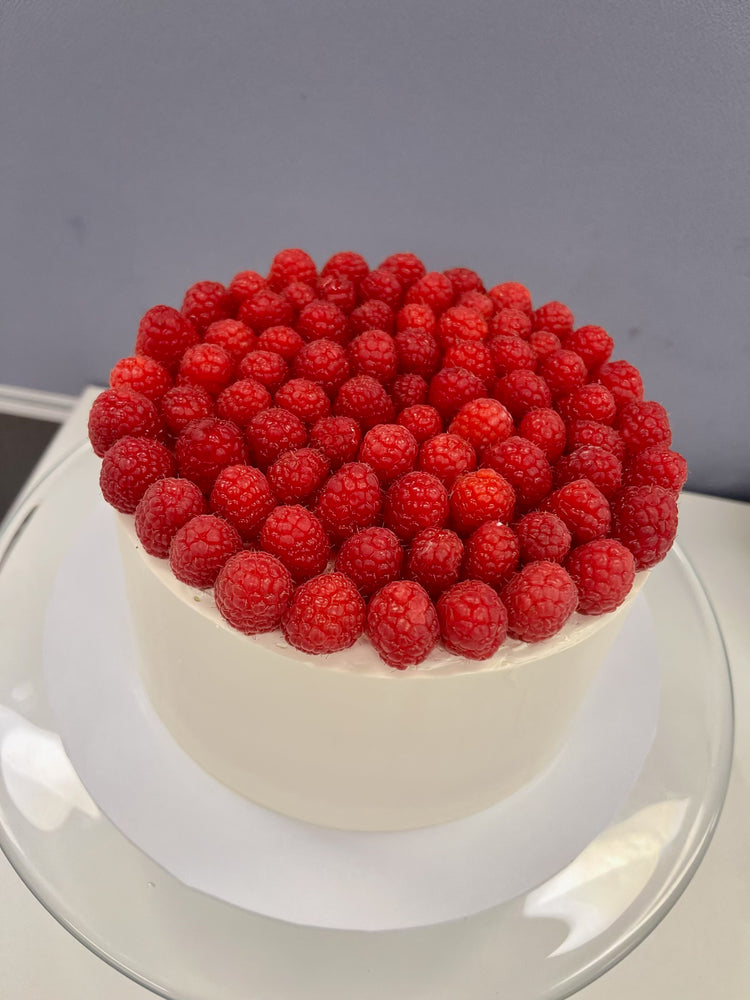 Fresh Raspberry Cake