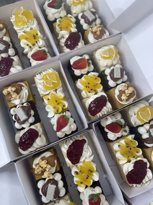 Egg Free Individuals Delivery Sydney | Cakes 2 U